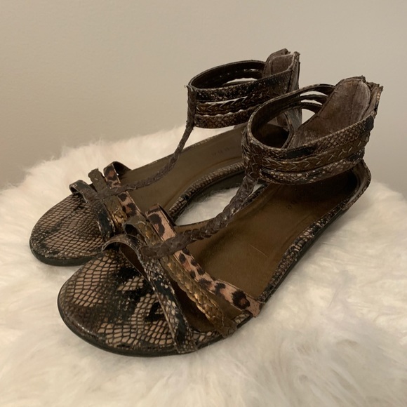 Apostrophe Shoes - Apostrophe Ankle Sandals Size 7